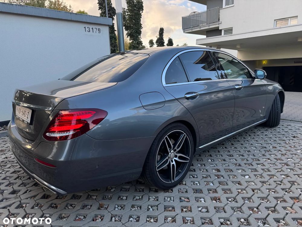Mercedes-Benz Klasa E 350e 9G-TRONIC Exclusive - 5