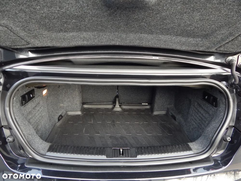 Audi A3 Cabrio 2.0 TDI DPF S tronic S Line Sportpaket - 30