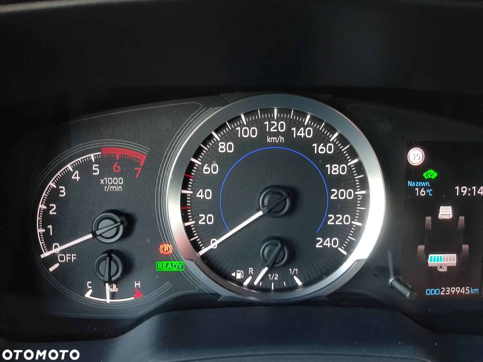 Toyota Corolla - 4
