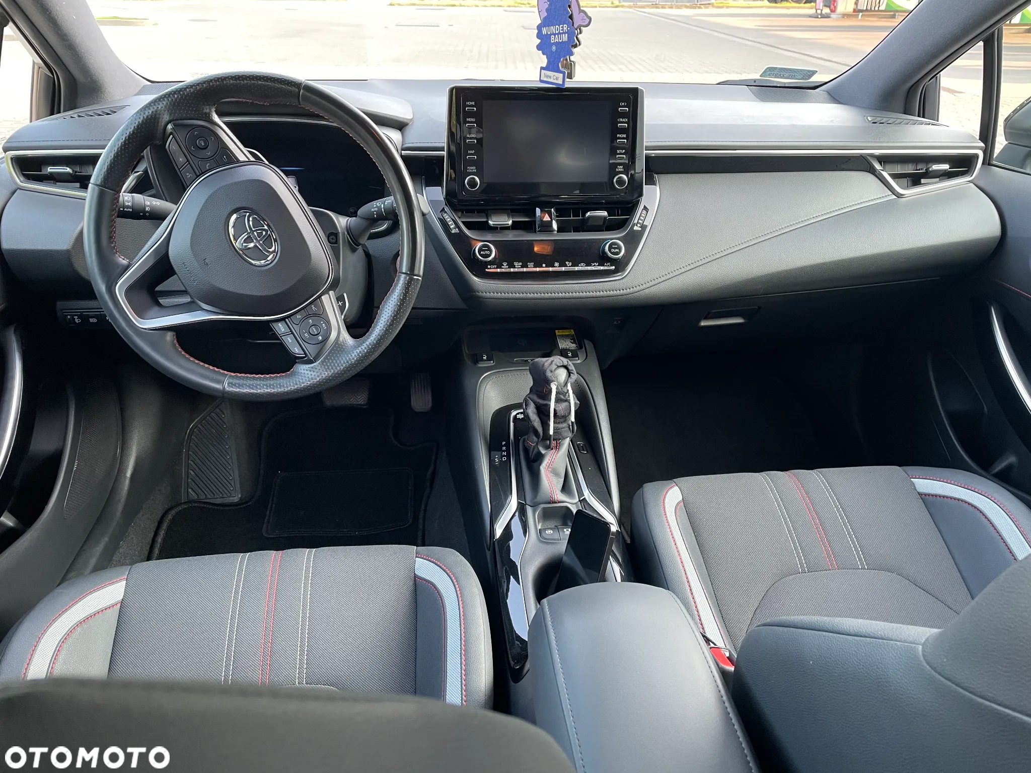 Toyota Corolla - 10