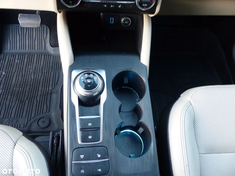 Ford Escape 2.0 EcoBoost AWD Titanium - 26