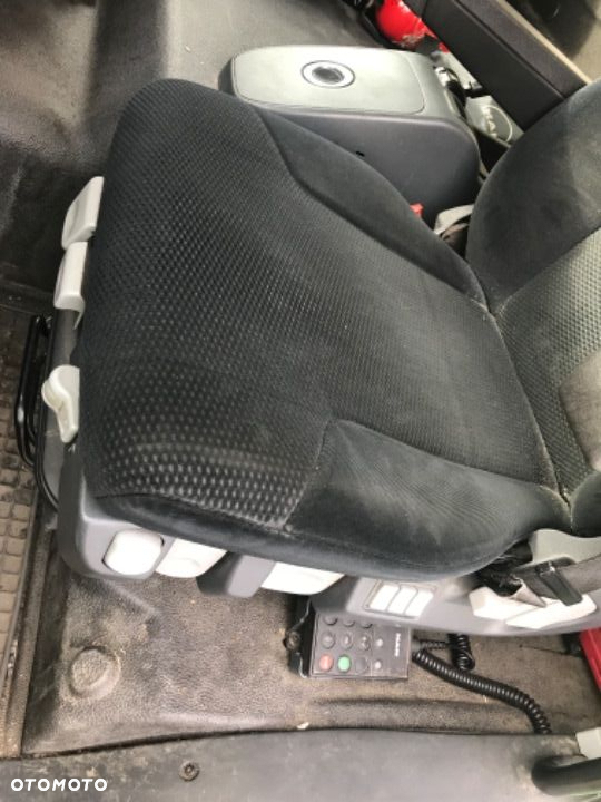 Fotel kierowcy MAN TGL TGM TGA TGS Isri Grammer - 2