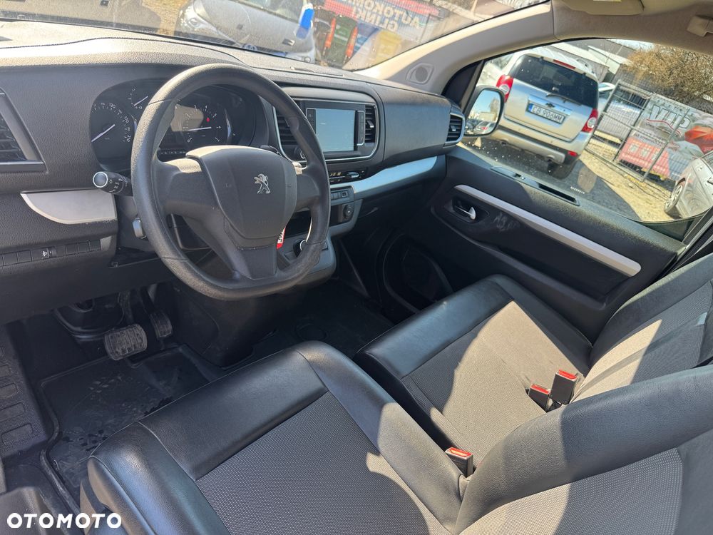 Peugeot Expert Kombi Standard 2,8t EAT8 - 17