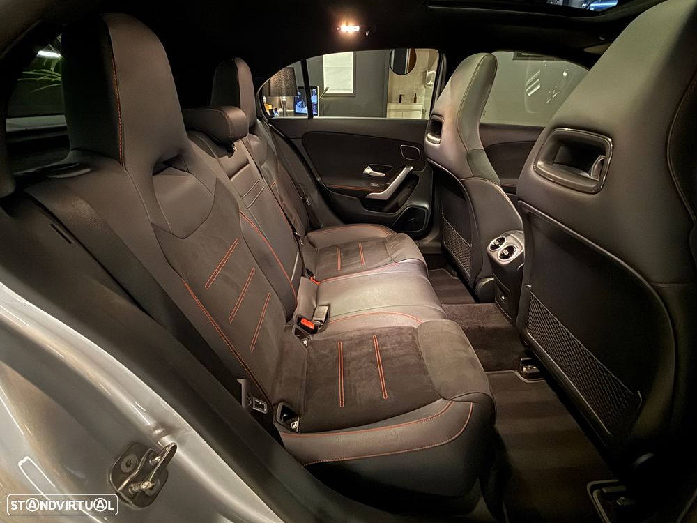 Mercedes-Benz A 250 e 8G-DCT AMG Line - 39