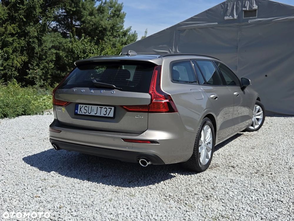 Volvo V60 D4 Geartronic Momentum - 33