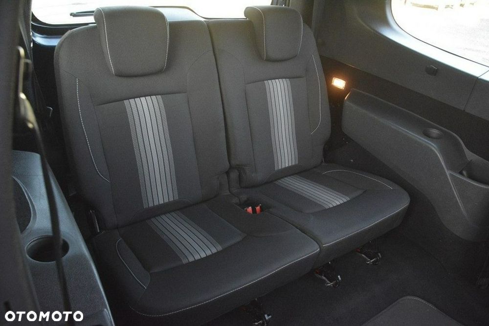 Dacia Lodgy SCe 100 Stepway - 33