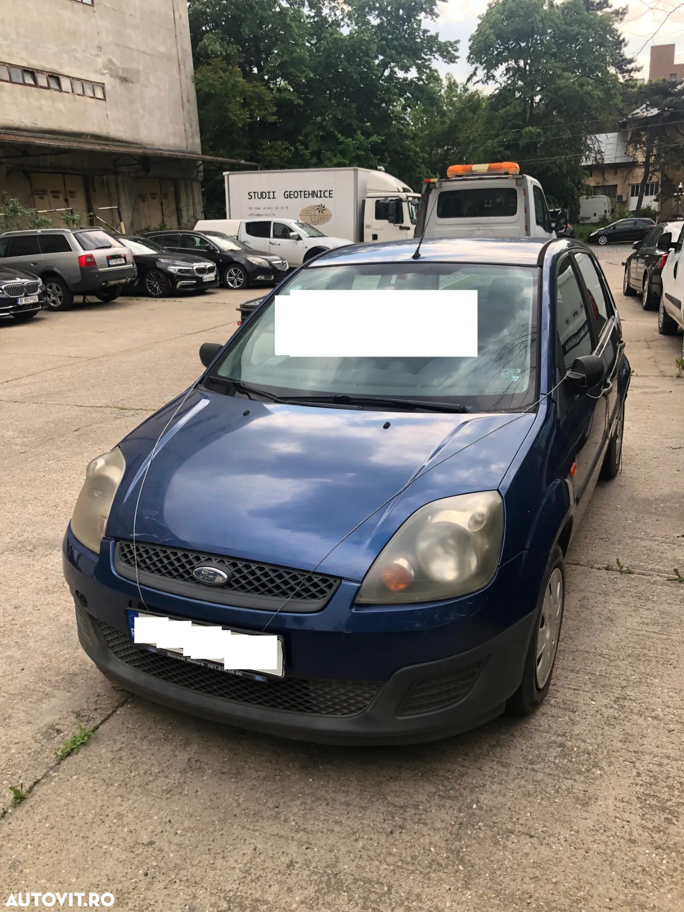 Dezmembrez Ford Fiesta MK5 4 usi albastru benzina 2007 - 8