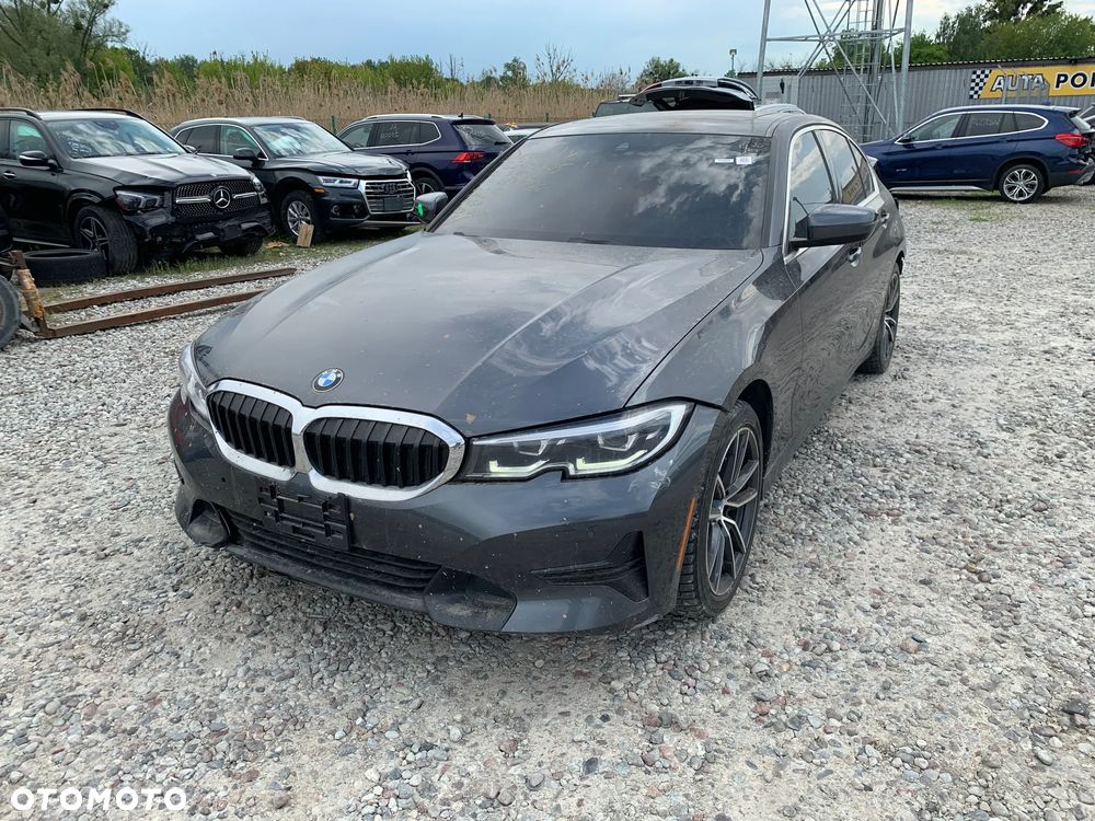 BMW Seria 3 330i xDrive - 1