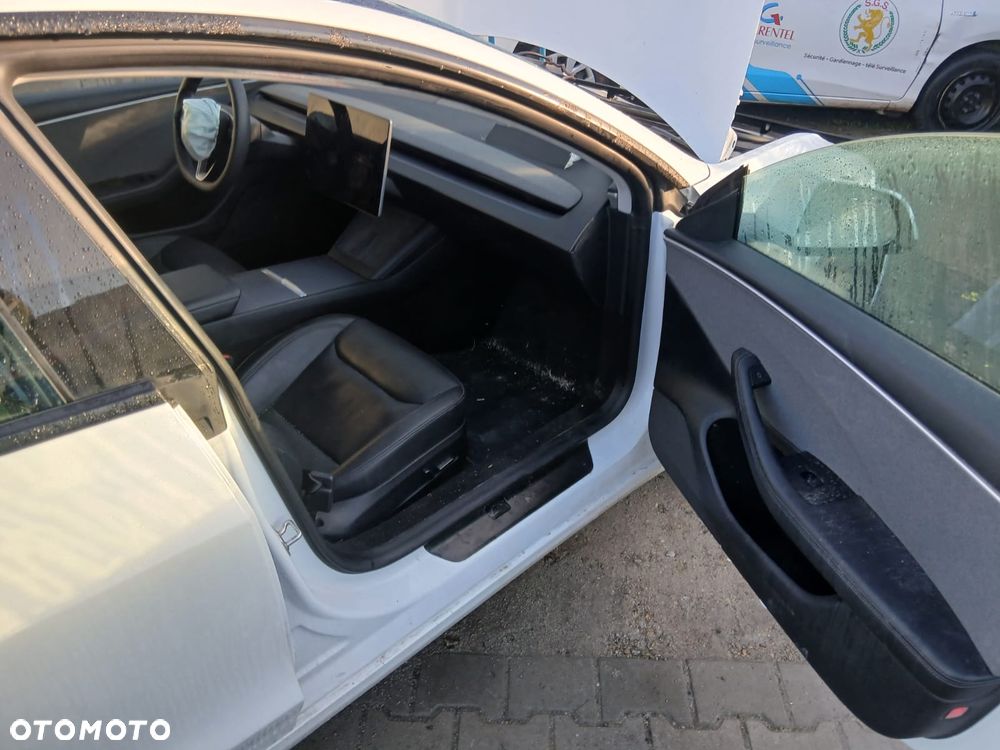 Tesla Model 3 RWD - 17