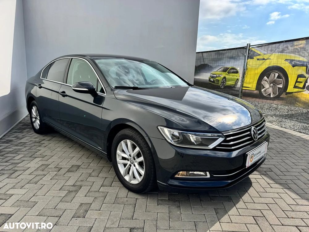 Volkswagen Passat - 2