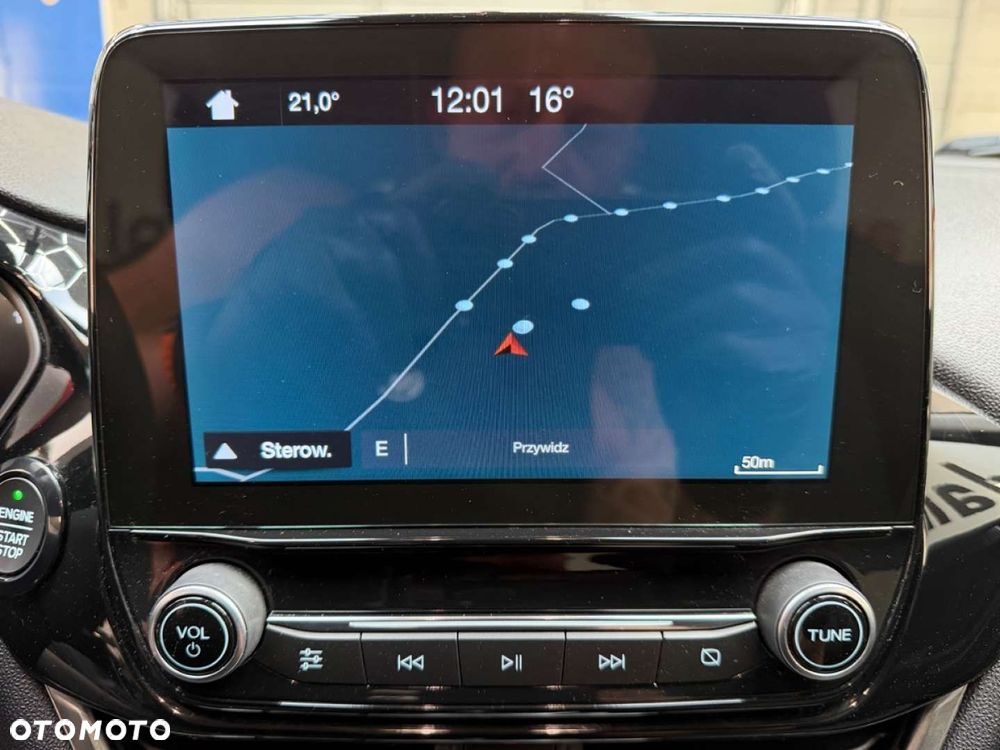 Ford Fiesta 1.0 EcoBoost S&S TITANIUM - 28