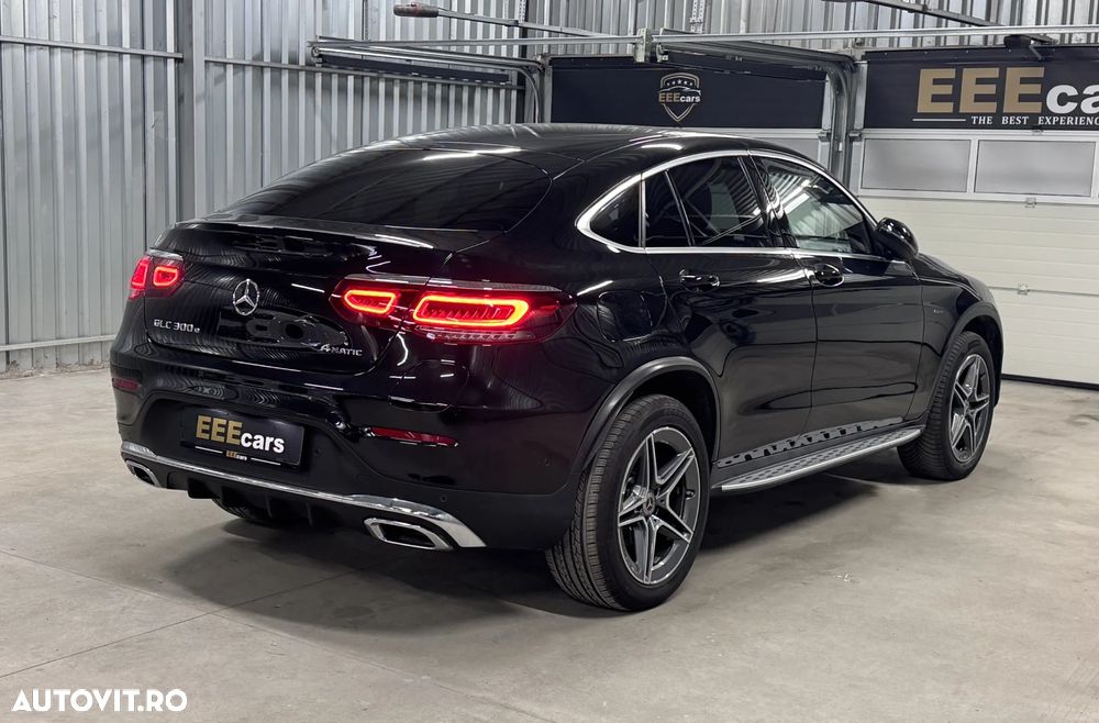 Mercedes-Benz GLC 300 e 4Matic 9G-TRONIC AMG Line Plus - 34