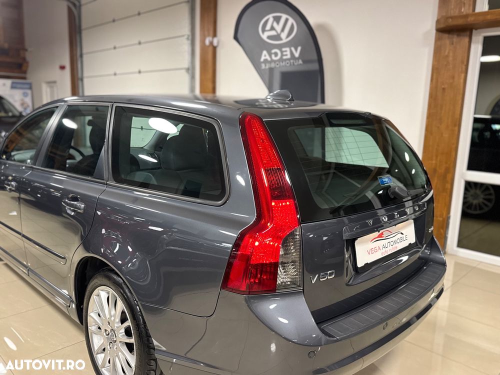 Volvo V50 2.0 D Momentum - 34