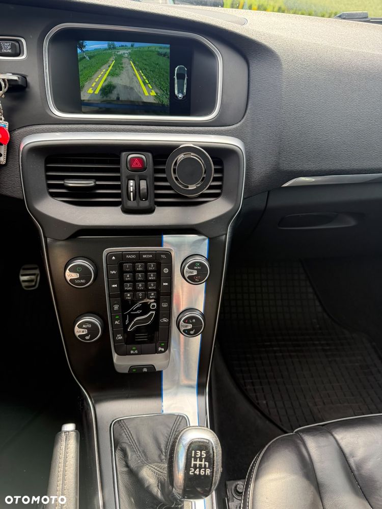 Volvo V40 D2 Drive-E R-Design Kinetic - 11
