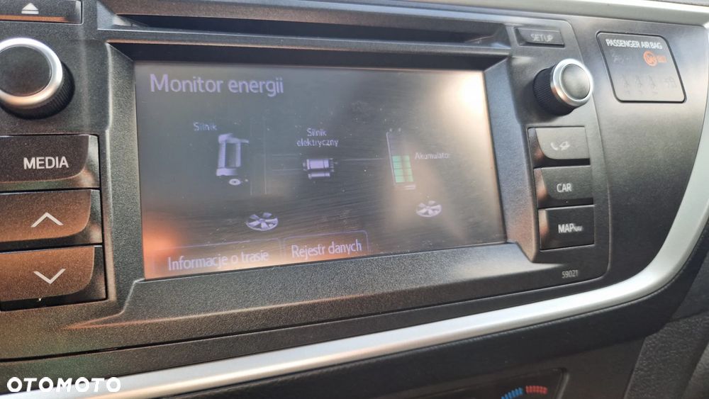 Toyota Auris 1.8 HSD Luna - 20