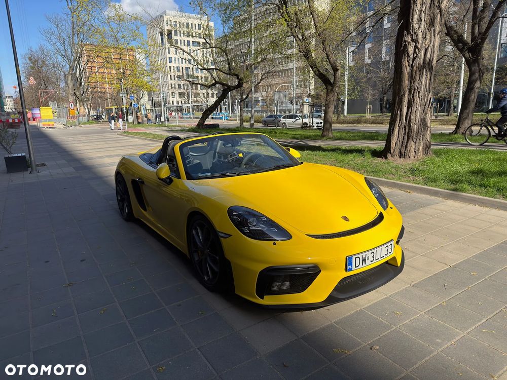 Porsche 718 Spyder - 8