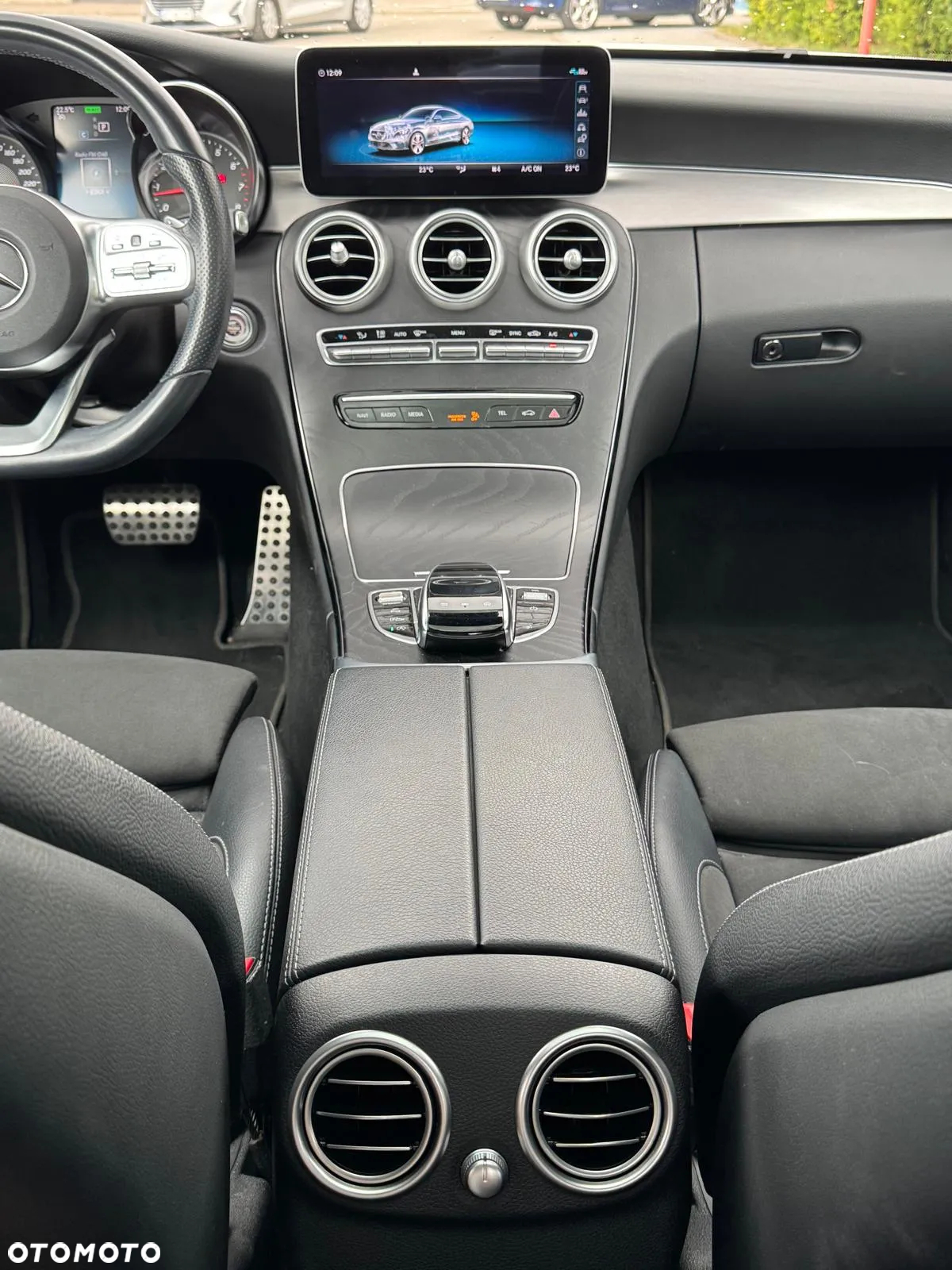 Mercedes-Benz Klasa C 300 9G-TRONIC - 20