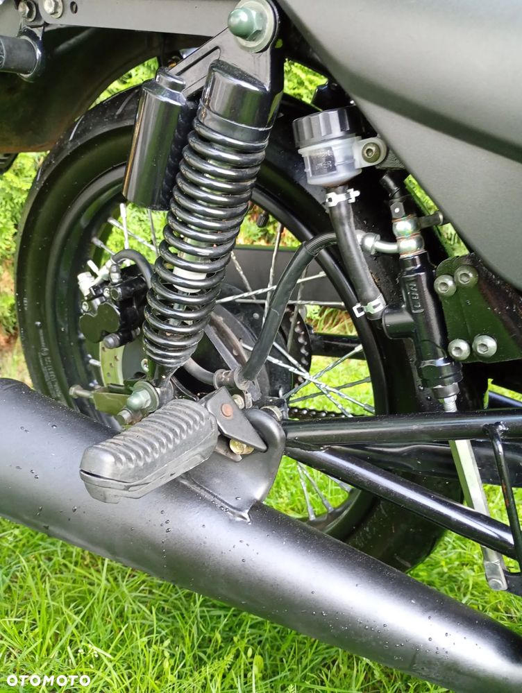 Barton Cafe Racer - 16