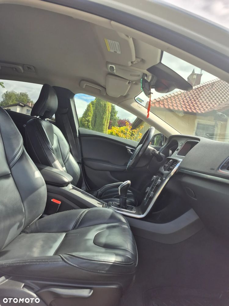 Volvo V40 D2 You - 17