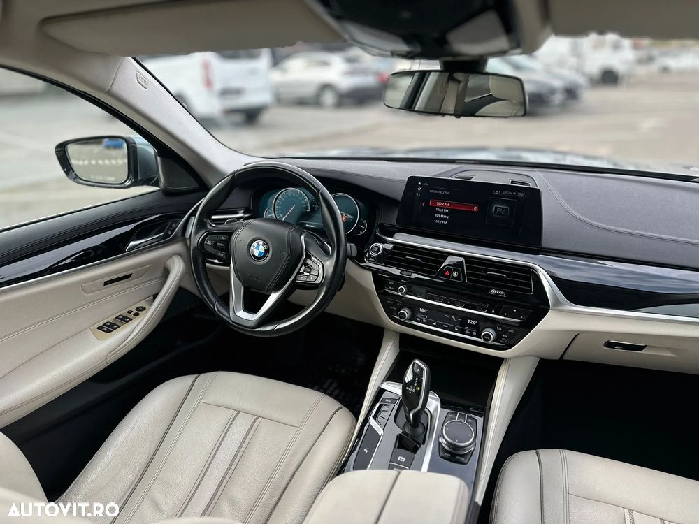 BMW Seria 5 540i xDrive AT - 9