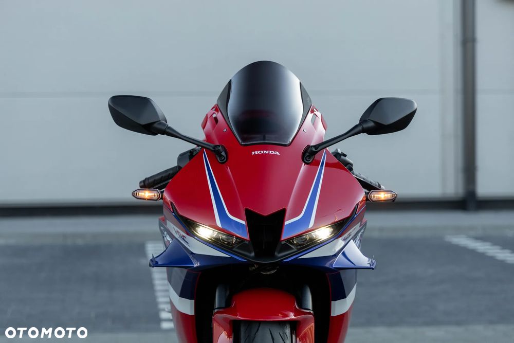 Honda CBR - 3
