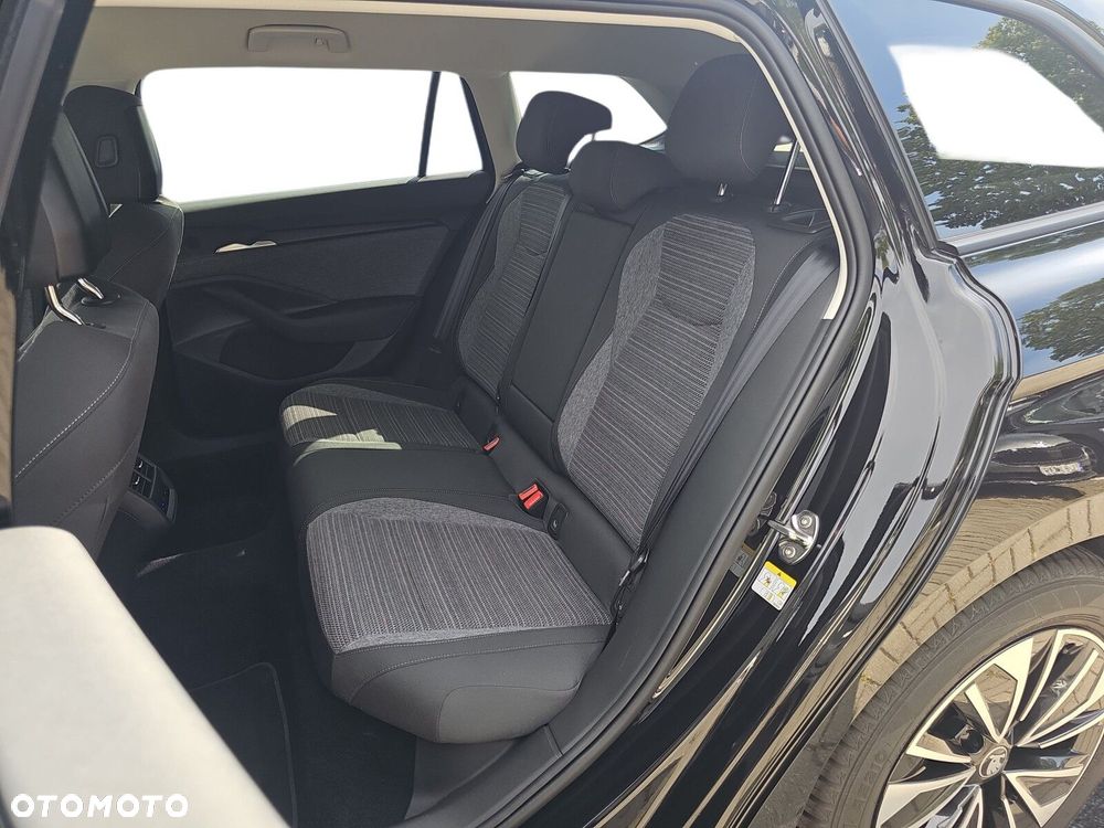 Skoda Superb 2.0 TSI Selection DSG - 9