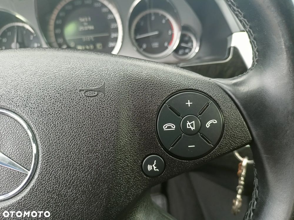 Mercedes-Benz Klasa E 250 CDI DPF BlueEFFICIENCY Automatik Avantgarde - 14