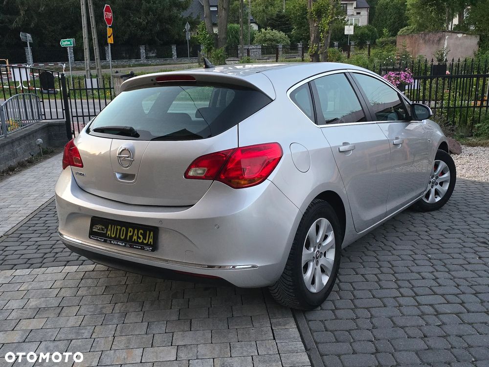 Opel Astra 1.4 Cosmo - 9