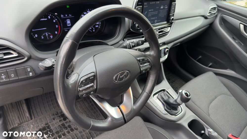 Hyundai i30 1.5 T-GDI 48V Comfort DCT - 13