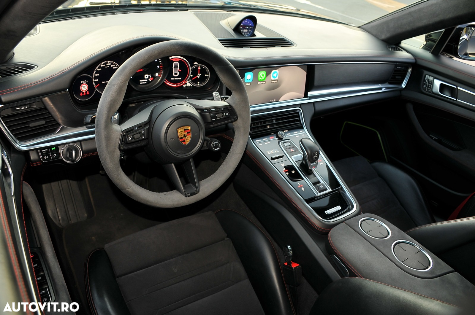 Porsche Panamera - 25