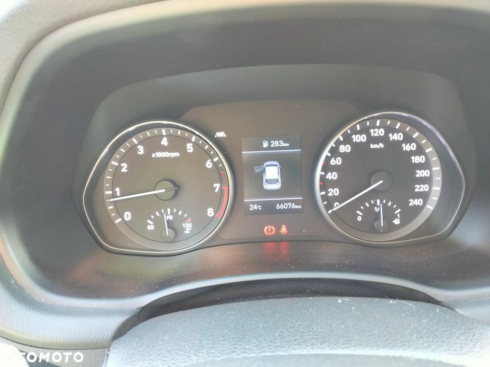 Hyundai i30 1.5 DPI Classic + - 18