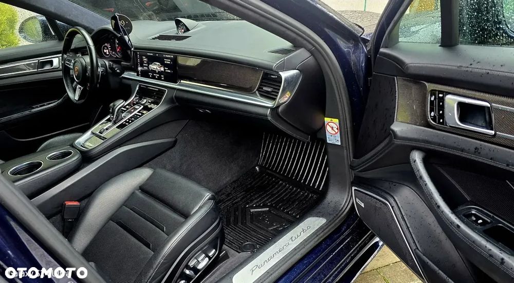 Porsche Panamera - 4