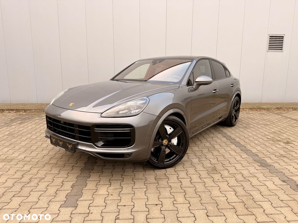 Porsche Cayenne - 1