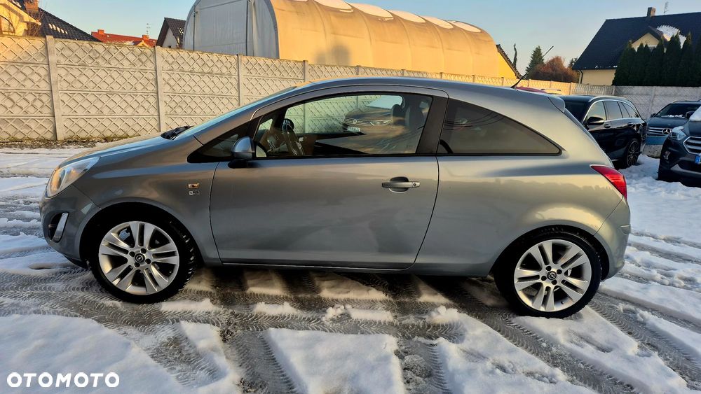 Opel Corsa 1.4 16V Limited Edition - 11