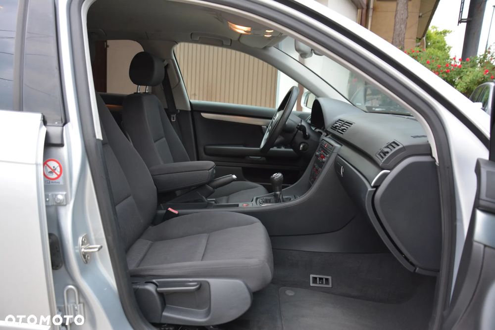 Audi A4 Limousine 2.0T FSI - 11