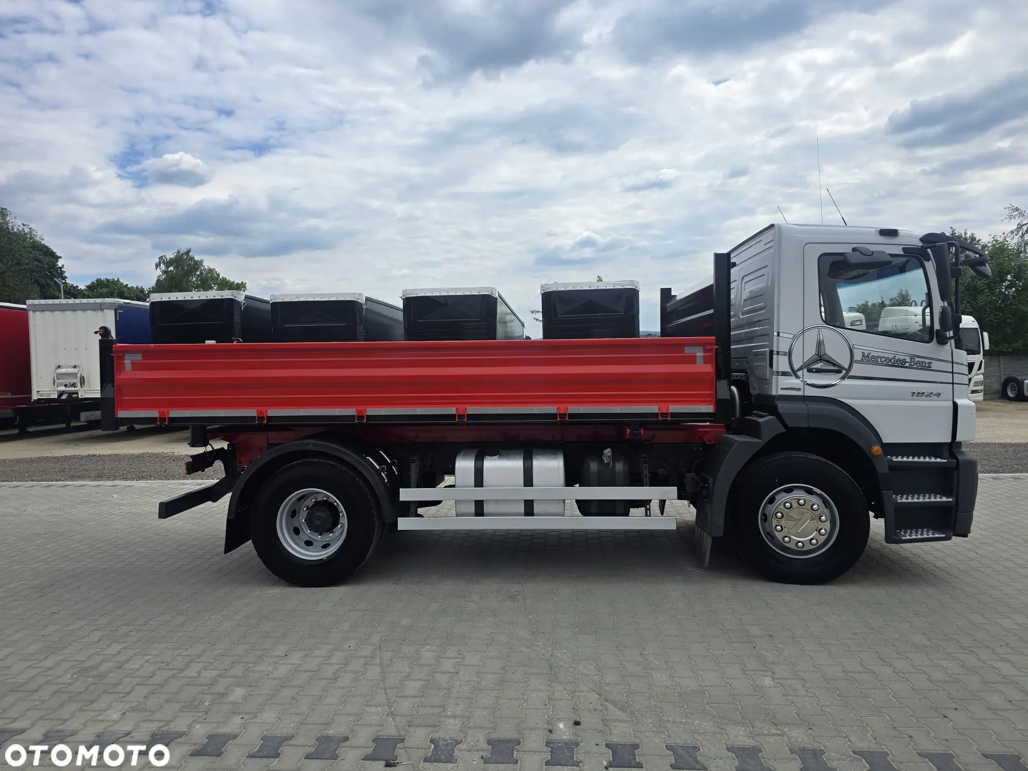 Mercedes-Benz AXOR 1824 / EURO 5 / WYWROTKA 3 STRONNA - 25