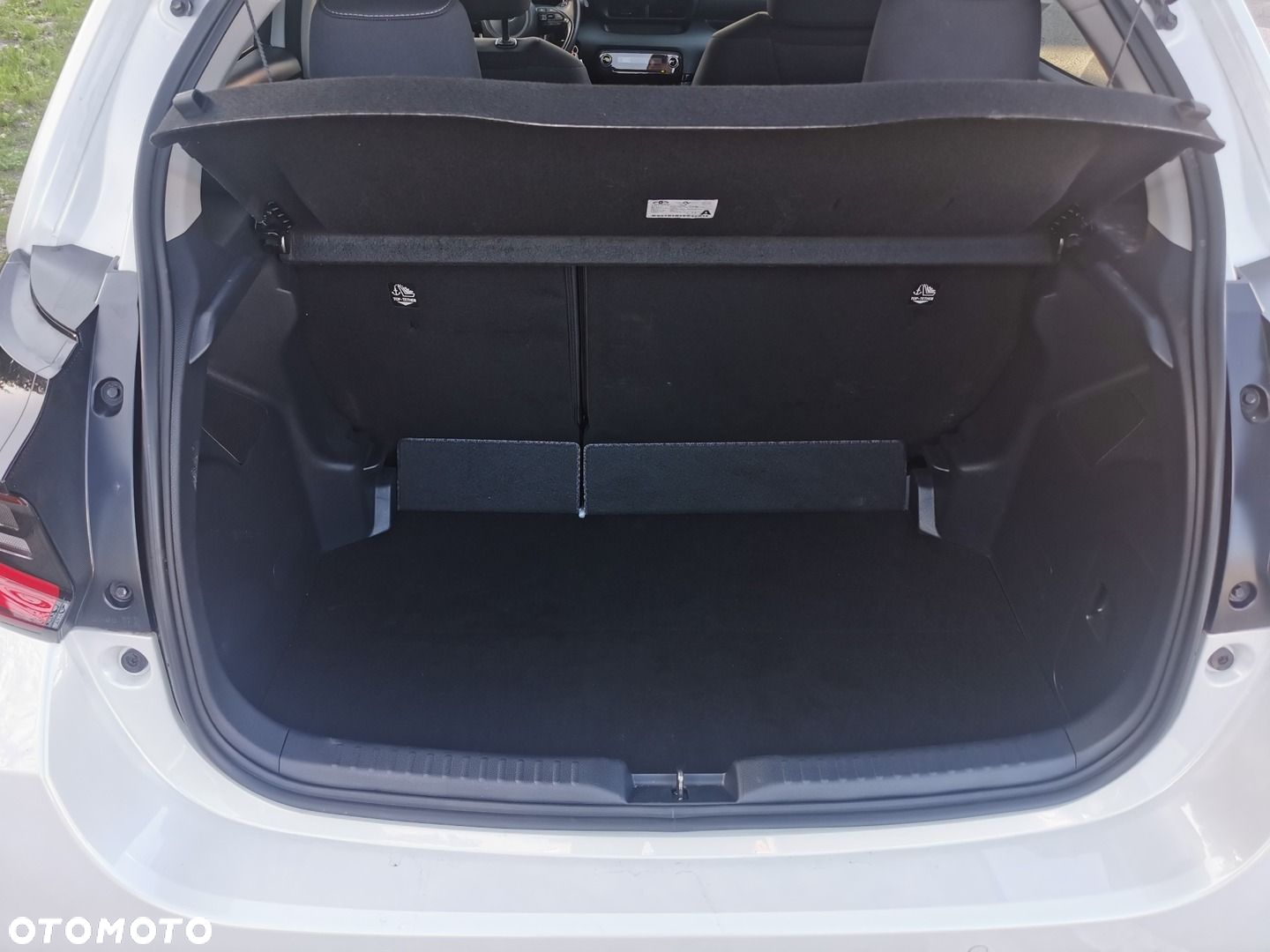 Toyota Yaris - 10