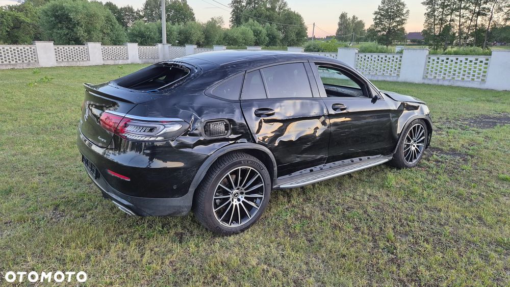 Mercedes-Benz GLC 300 d 4Matic 9G-TRONIC AMG Line - 16