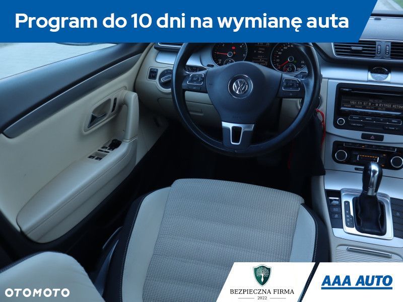 Volkswagen Passat CC - 9