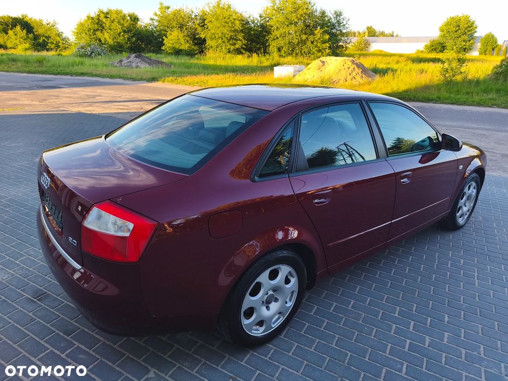 Audi A4 Limousine - 19
