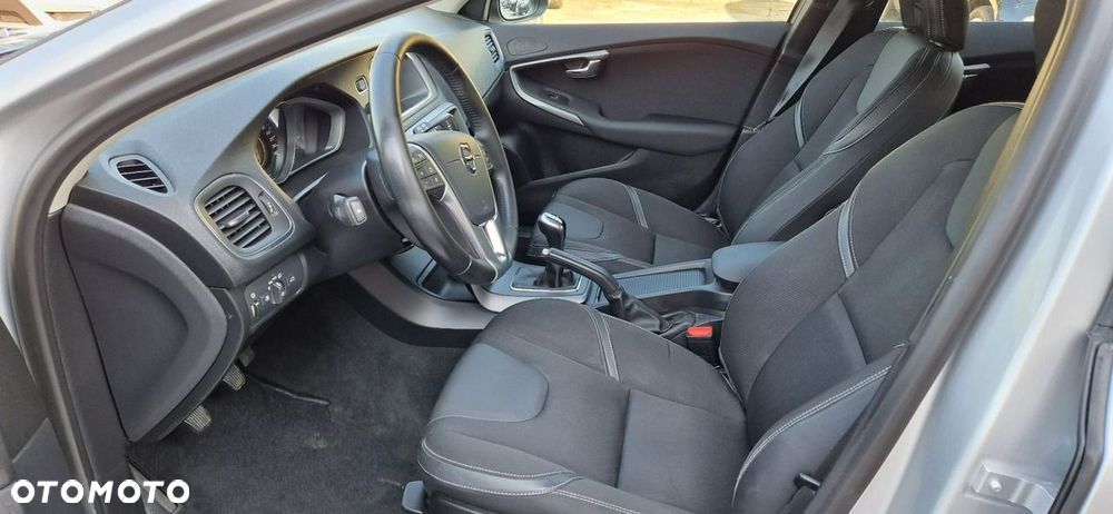 Volvo V40 - 16