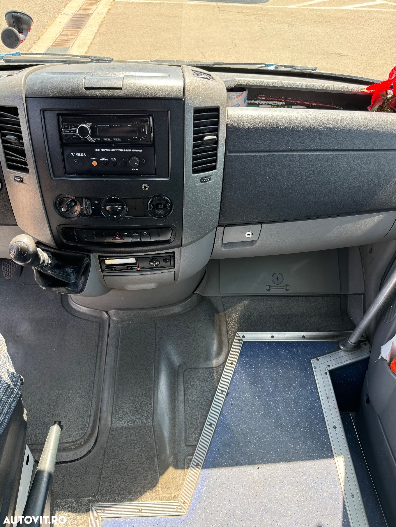 Mercedes-Benz Sprinter - 6