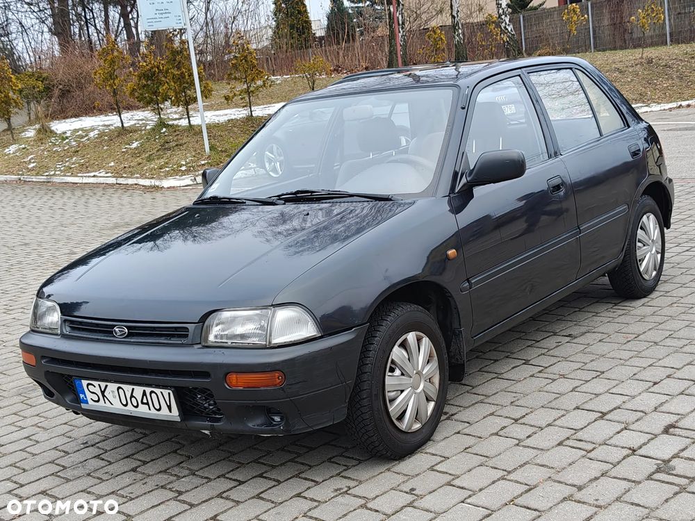 Daihatsu Charade - 12