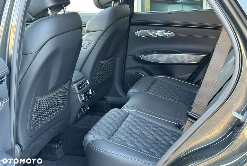 Genesis GV70 - 27
