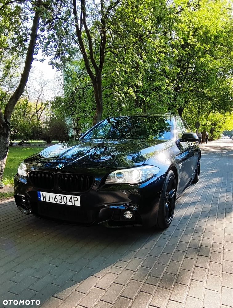 BMW Seria 5 528i Sport-Aut Luxury Line - 2