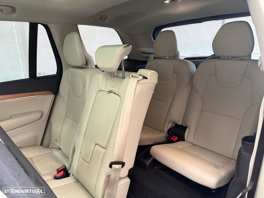 Volvo XC 90 2.0 B5 Momentum Plus AWD - 25