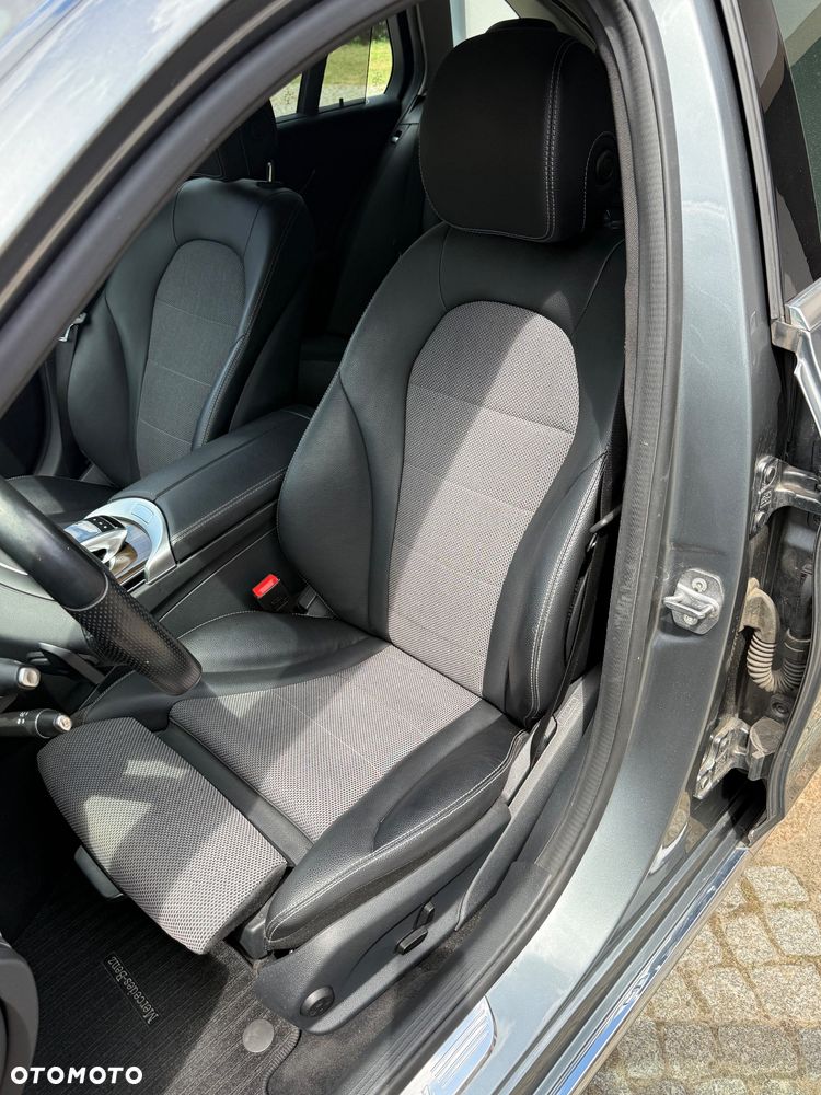 Mercedes-Benz Klasa C 250 7G-TRONIC Avantgarde - 21