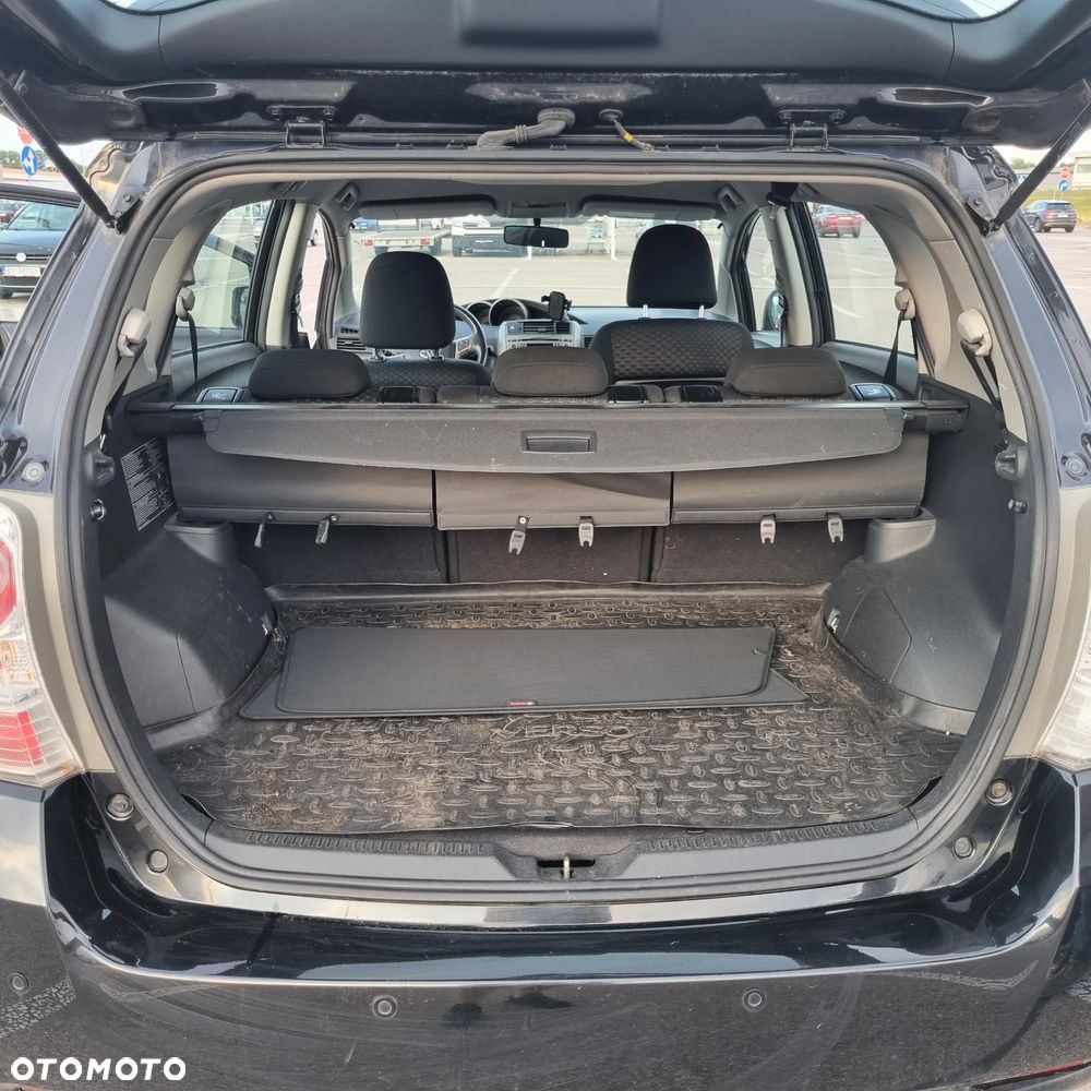 Toyota Verso 1.8 Sol 7os - 12