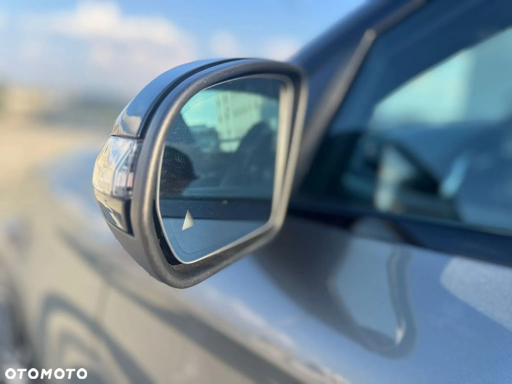 Mercedes-Benz GLC 300 Coupe 4Matic 9G-TRONIC AMG Line - 16