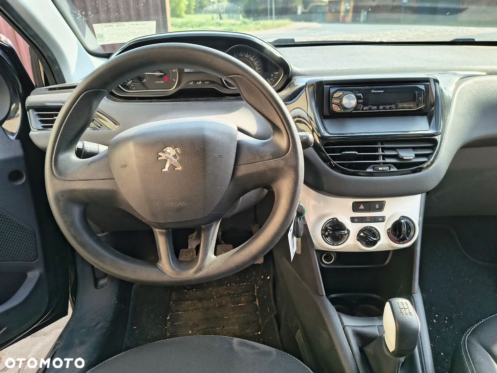 Peugeot 208 - 21